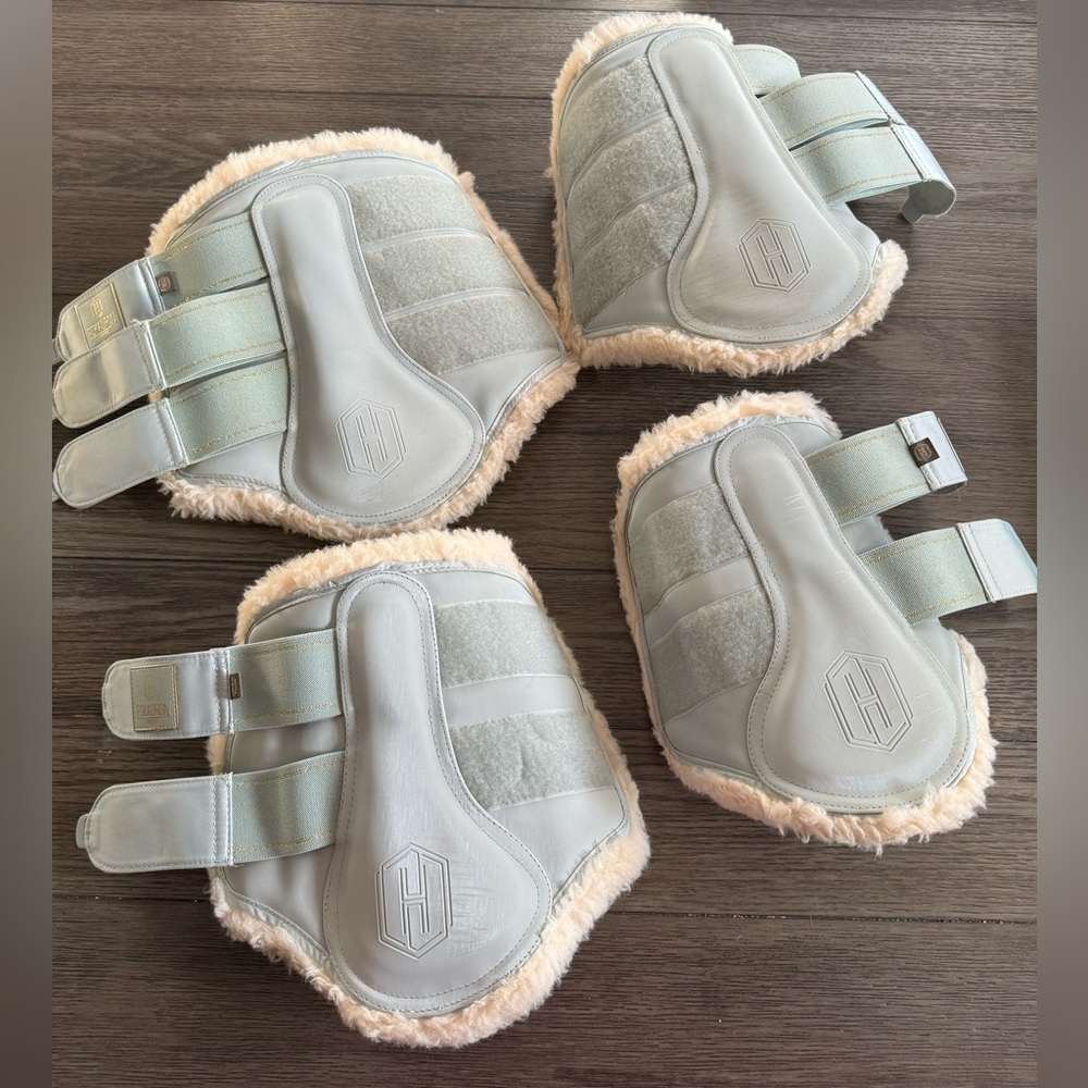 Eskadron Horse Brushing Boots